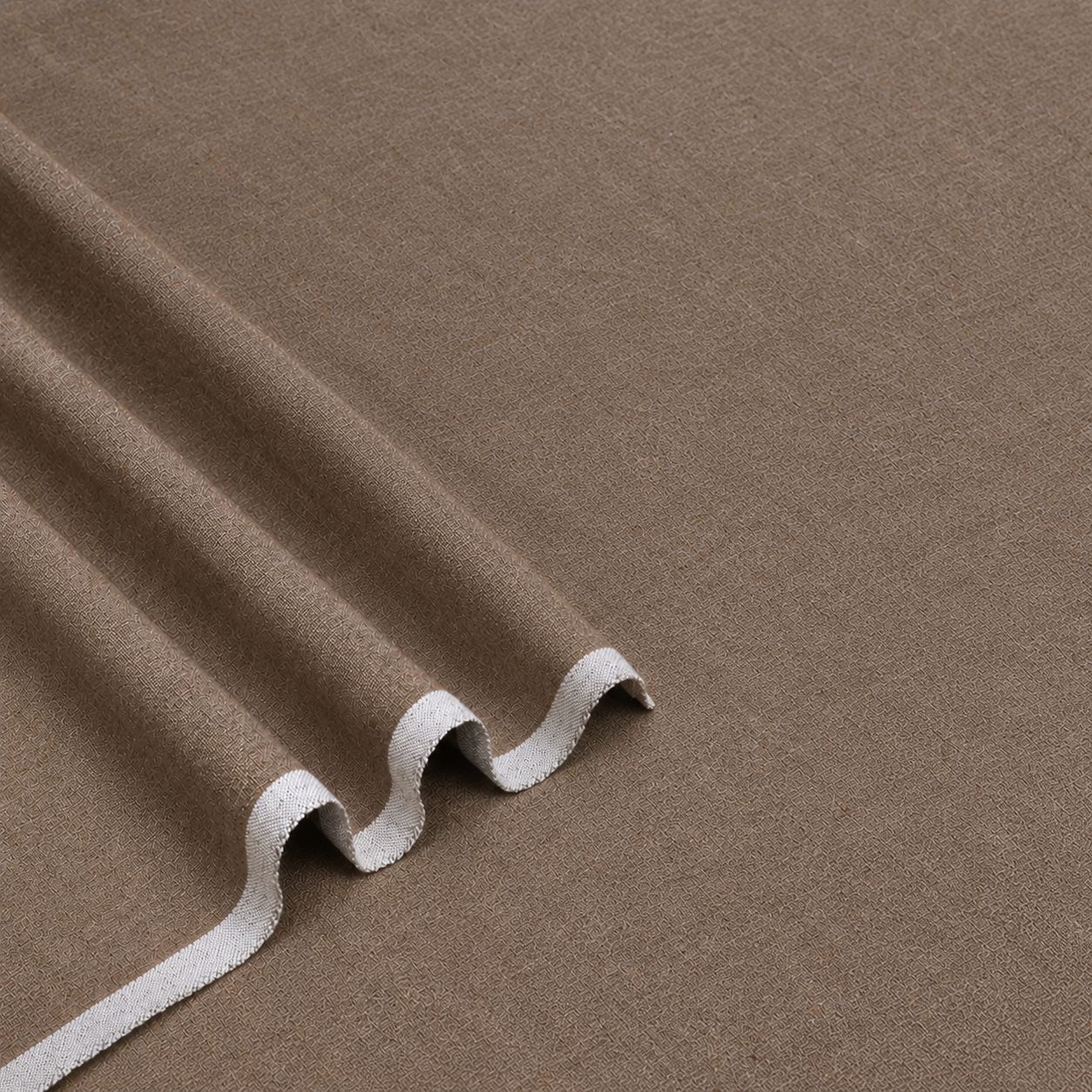 CK-226 Introducing the Kamalia Khaddar Classic Khadi Khaddar Collection 2026–2027 — our timeless starting-range winter fabric, created for those who appreciate authentic Khadi craftsmanship, natural comfort and classic Pakistani textile tradition.